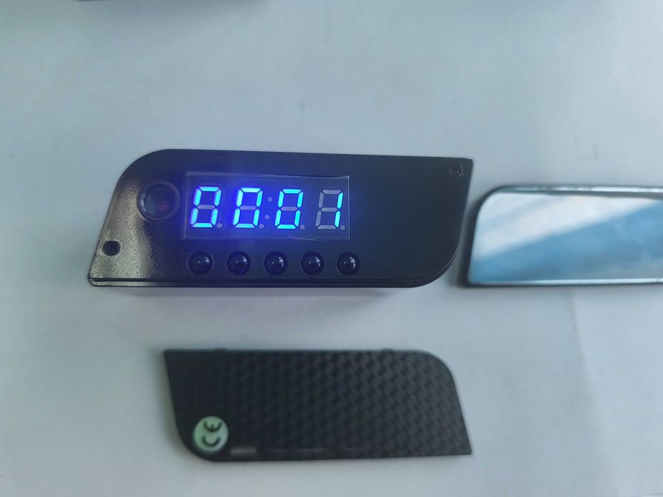 Ceas de noptiera cu camera wifi si aplicatie mobila