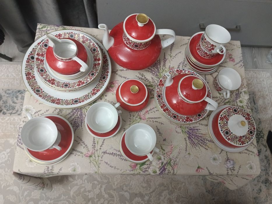 Красный Фарфор Сервиз  ГДР