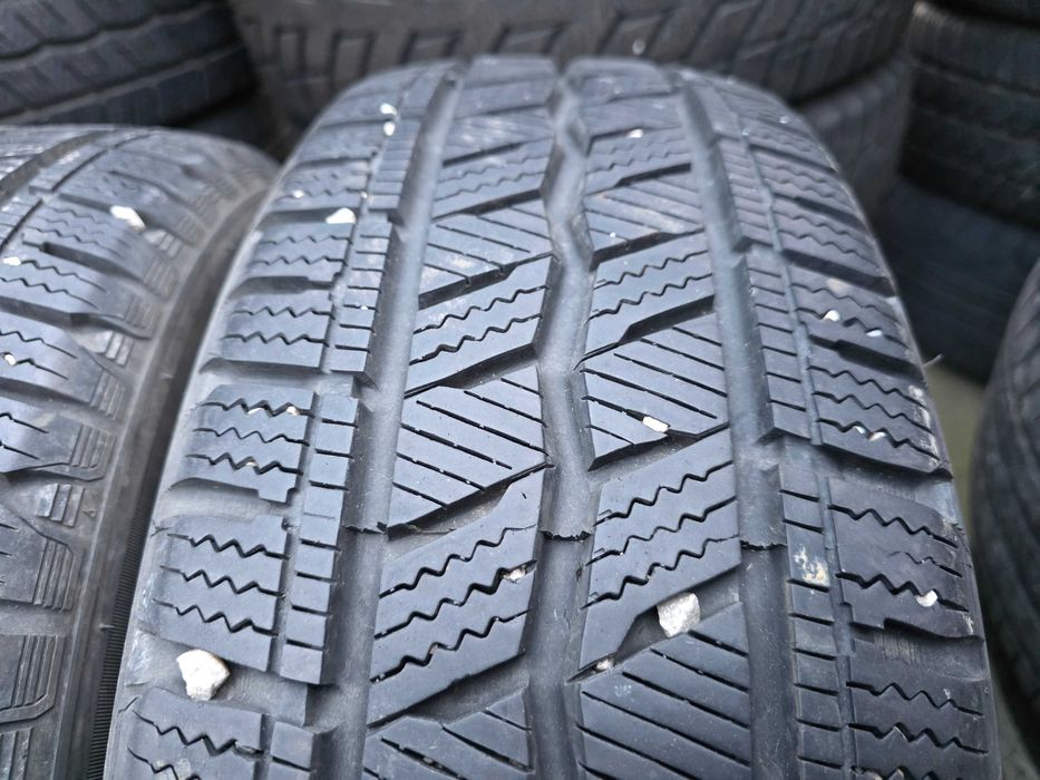 2бр Зимни гуми 195 60 16 С - Hankook