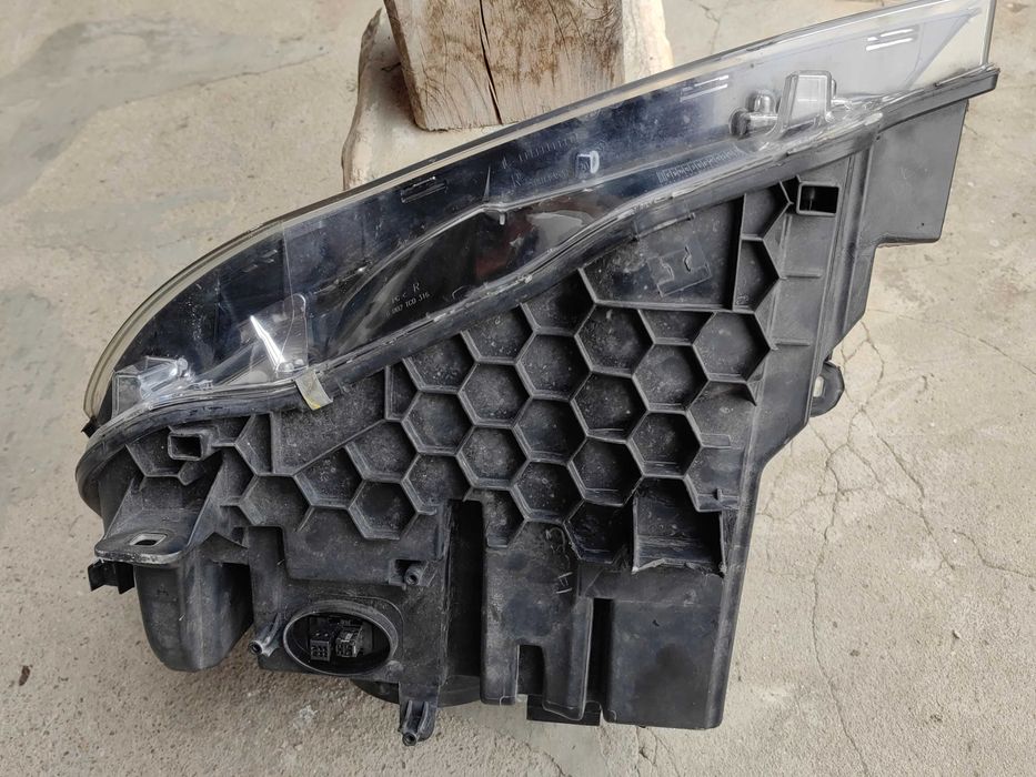 Фар BMW X3 F25 X4 F26 Xenon десен / Фар БМВ Х3 Ф25 Х4 Ф26 / Фар BMW F25 F26 Оригинален