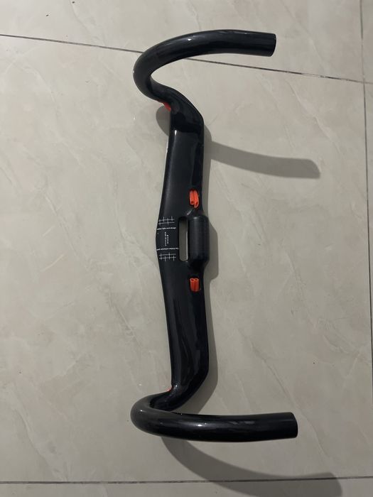 Руль шоссейный carbon