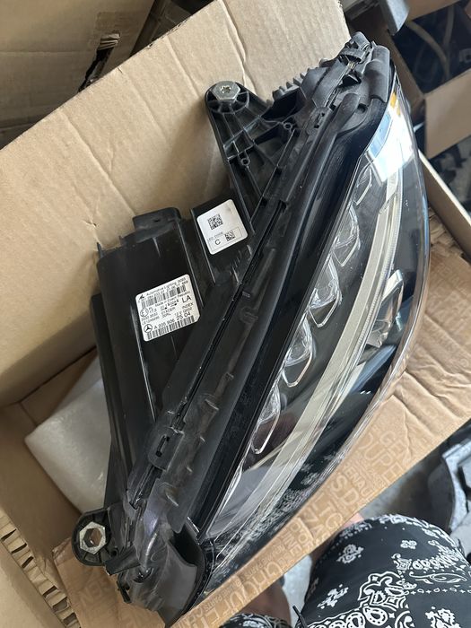 Mercedes w205 c class ляв фар ОеМ