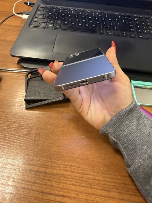 Samsung Galaxy Z Flip 6 512GB SILVER