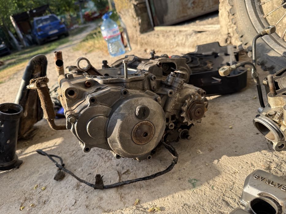 Yamaha yz400f на части