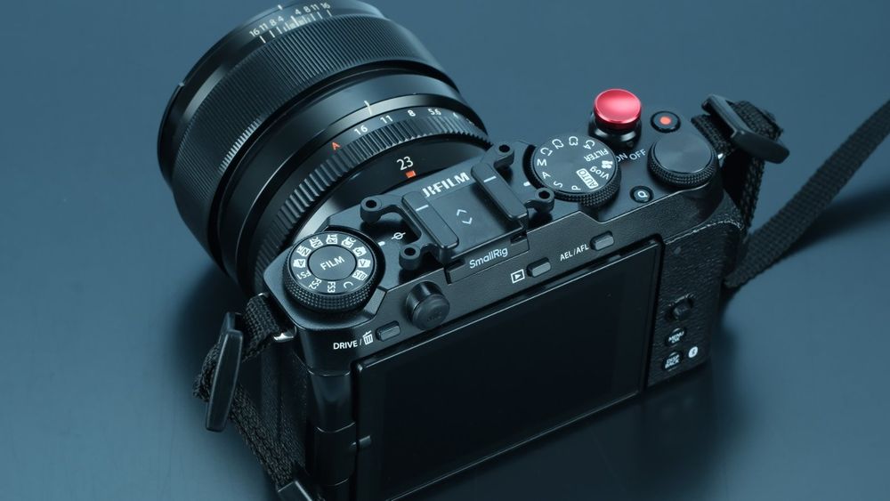 Продавам Fujifulm XM5