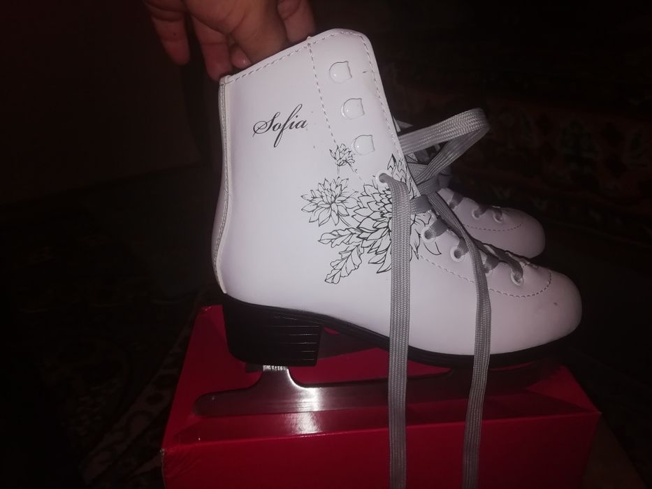 Продам коньки 32 размер