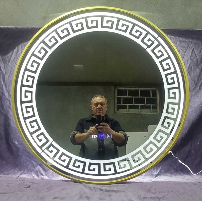 Зеркало с подсветкой на заказ