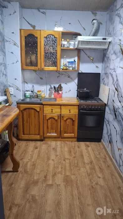 id:NHA26010 Бектемирский р-н, 10 комн. дом, ор-р Кола завод.