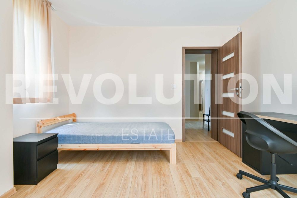 Дава се под наем Тристаен апартамент в София, Студентски град - 97 кв.м за 800 € - Снимка #5