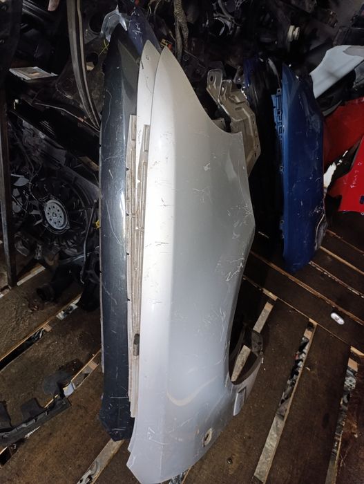 Крыло переднее правое на Ауди А4В5 рестайлинг