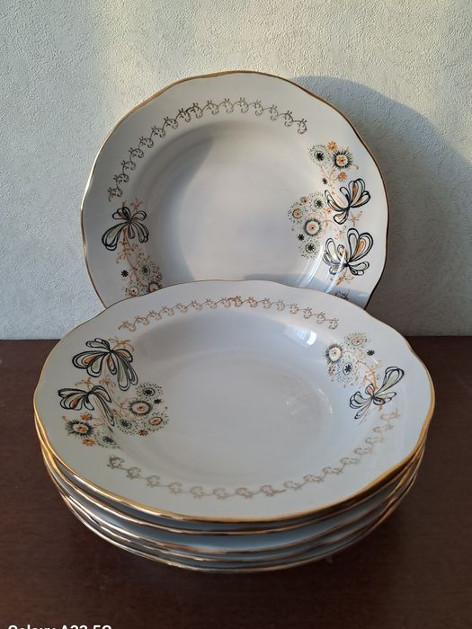 Посуда  фарфоровая.