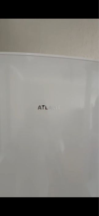 Продам морозильник Atlant