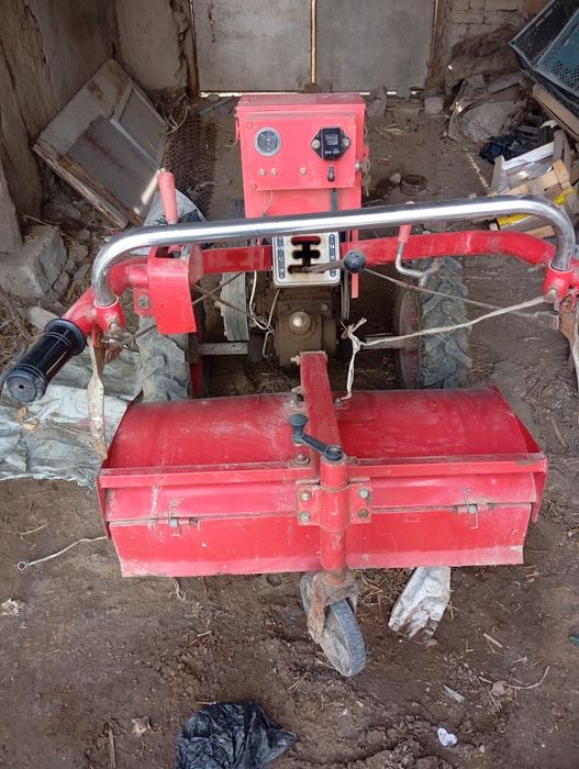 Motoblok zuubr sotiladi