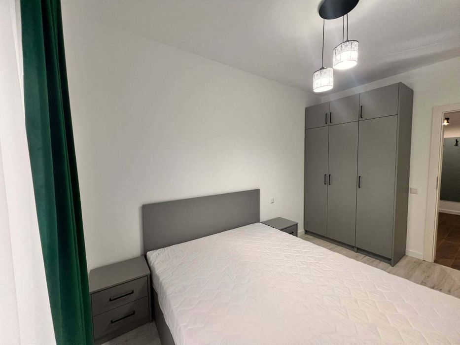 Închiriez apartament