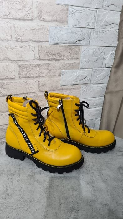 Ботинки зимние натуральные.