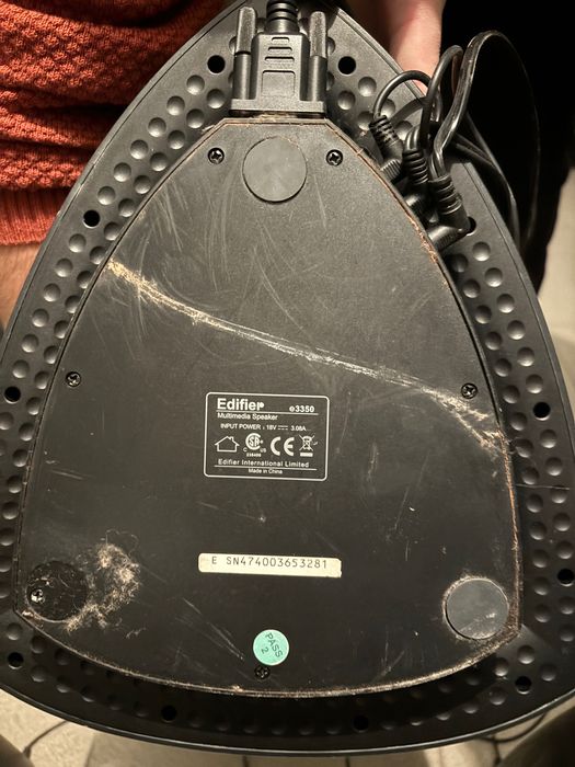 Тонколони Edifier