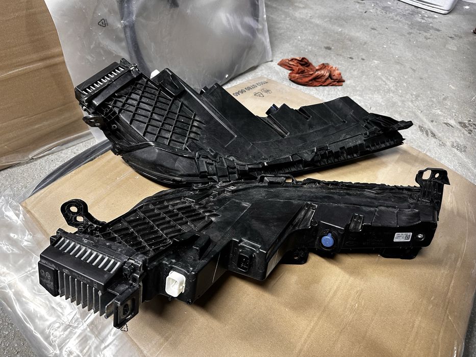 Lumini de zi stânga dreapta bmw seria 7.G70.cod:9879935-13.9879936-13.
