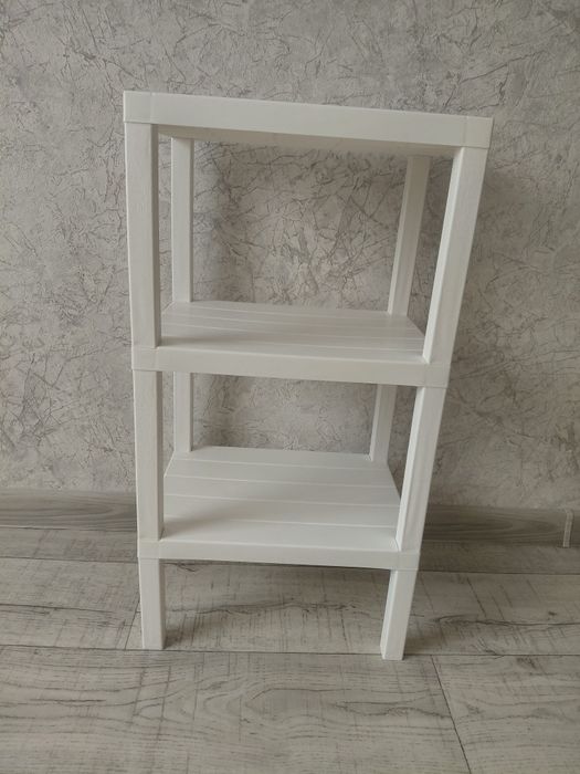 Этажерка пластиковая.