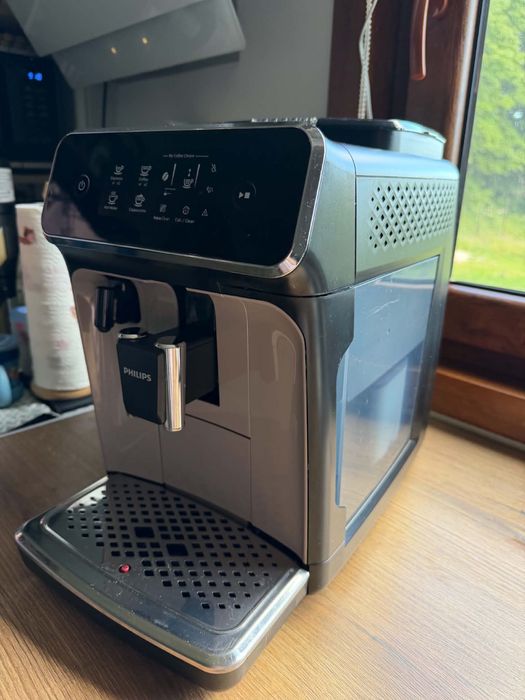 Кафеавтомат Philips LatteGo-2235