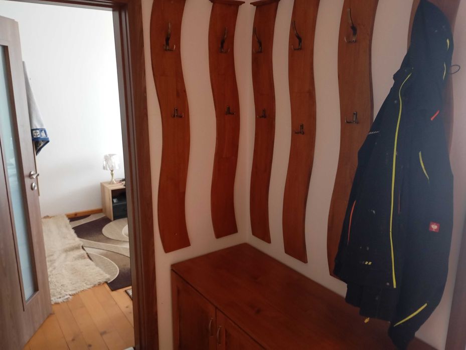 Дава се под наем Двустаен апартамент в Разлог - 65 кв.м за 214.2 € - Снимка #1