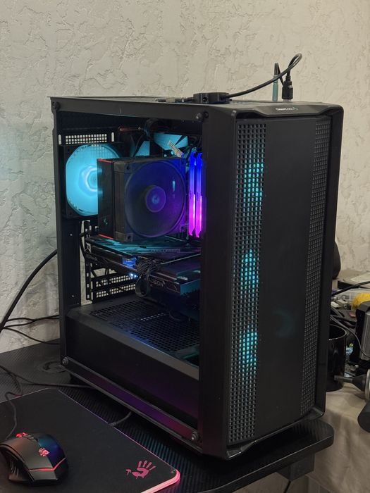 Продам игровой компьютер с монитором и столом