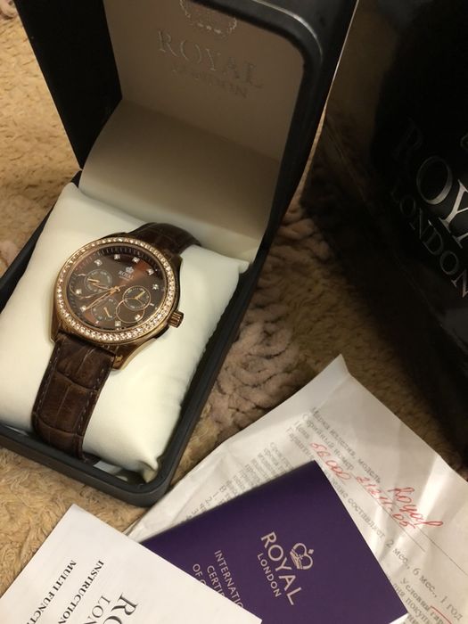 Часы Royal London