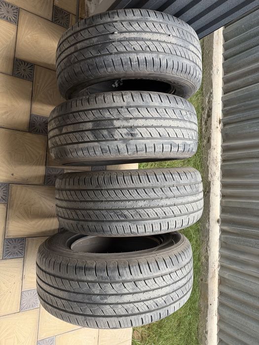 Продам резину 285/60/18