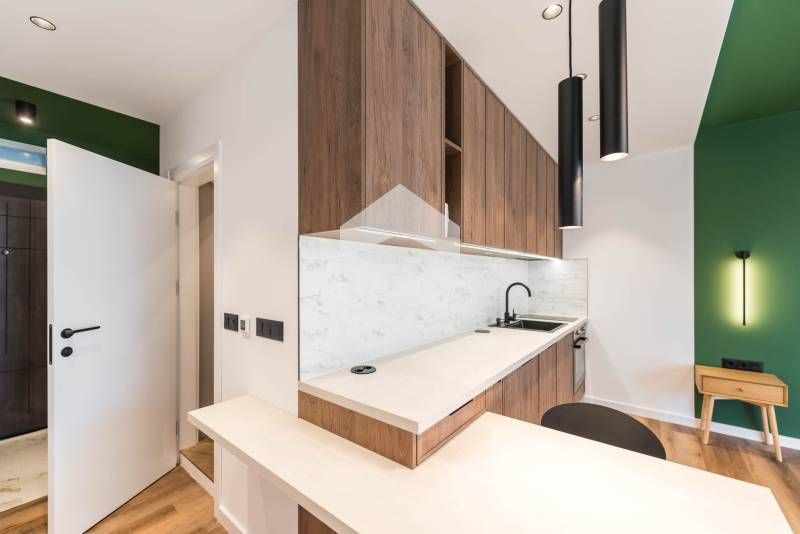 Едностаен, ексклузивен, чисто нов и обзаведен апартамент за продажба,