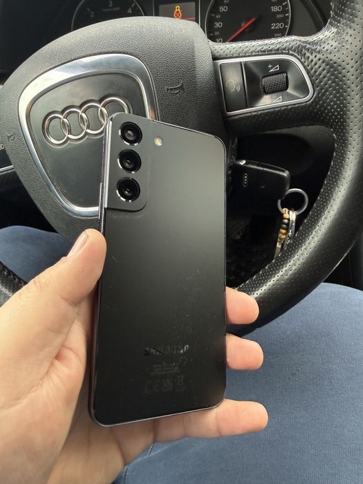 Samsung  s22 256