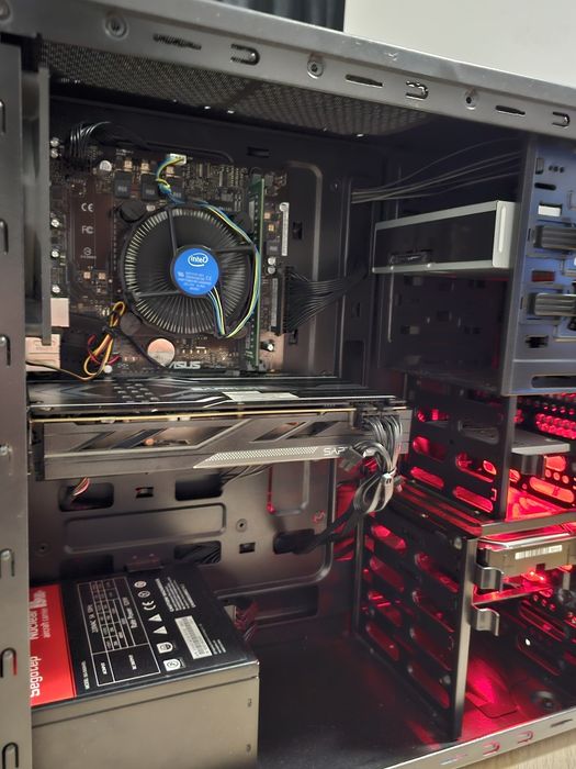 Calculator pc i5 6500/ R9 380/ 8gb ddr4