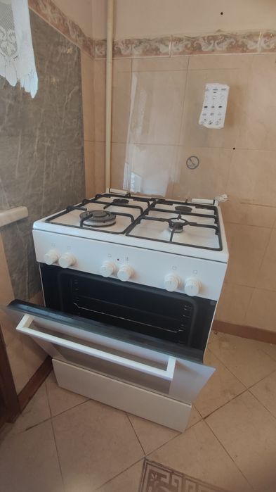 Продам газплиту Вosch