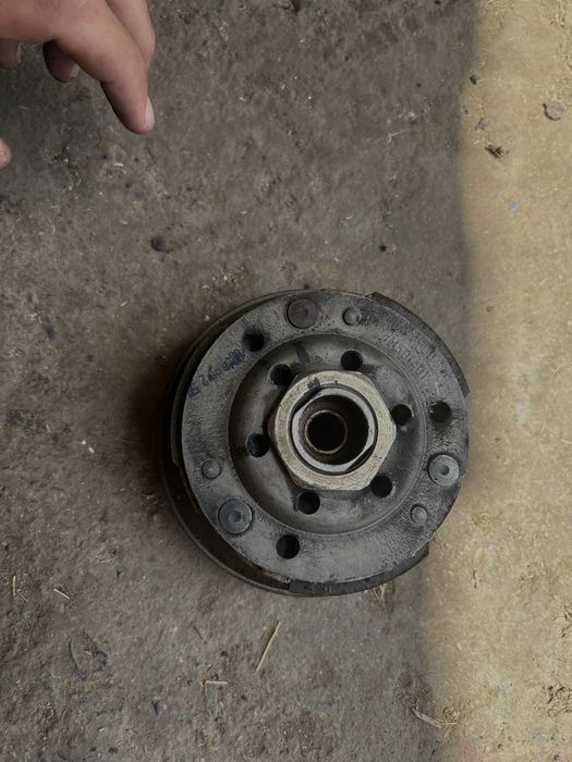 Продавам съединител