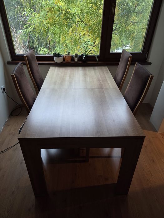 Маса за трапезария