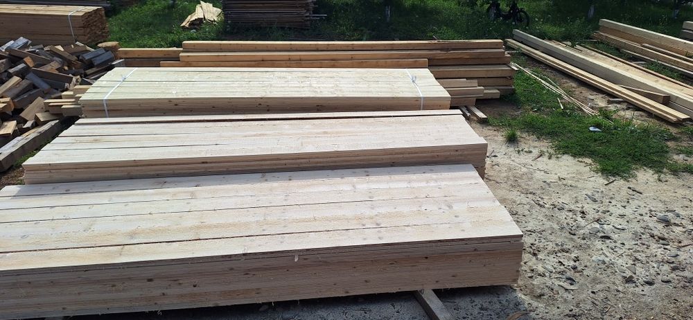 Cherestea, grinzi, scândură, sipca