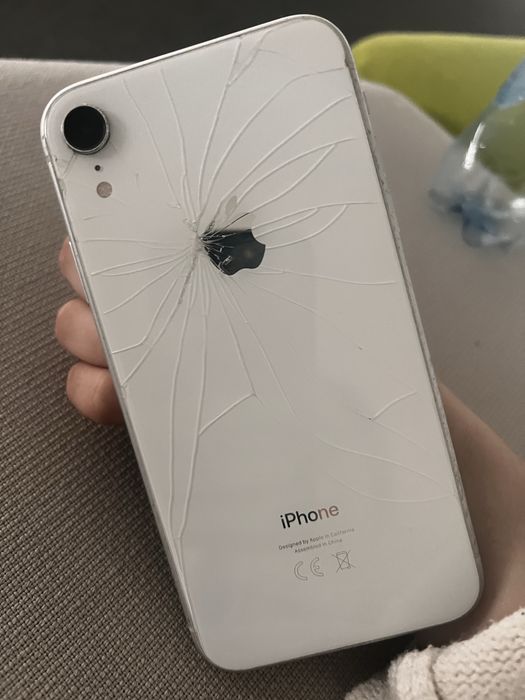 iphone xr  белый 64 гб