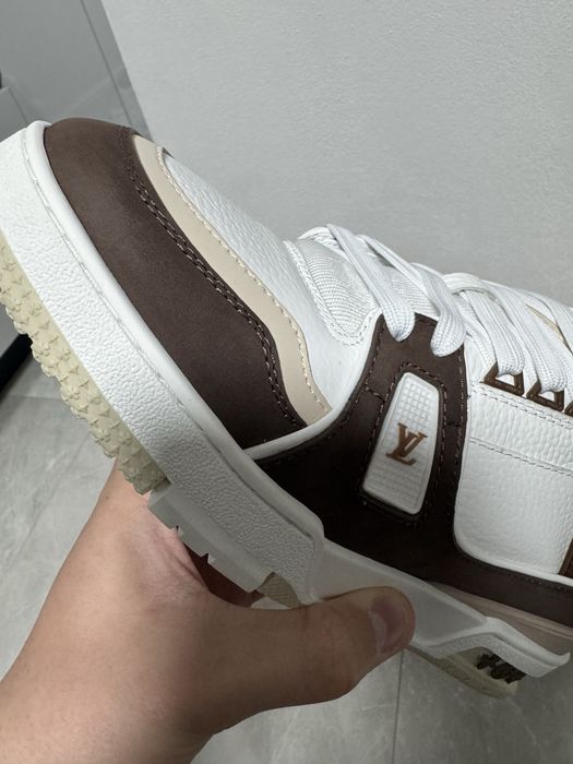 Adidasi Louis Vuitton
