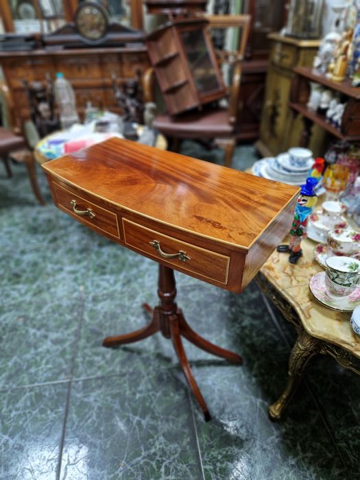 Превъзходна антикварна френска конзолна масичка