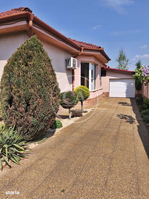 Casa de inchiriat cu 4 camere si piscina in Santandrei, Bihor