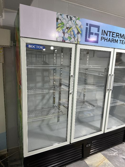 Восток витрина холаделник