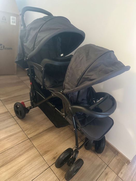 Carucior de copii cu 2 locuri