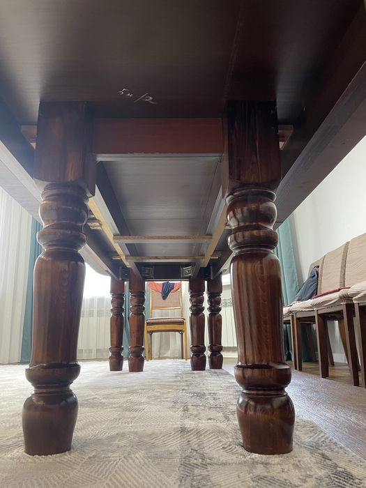 Стол гостинный срочно продам