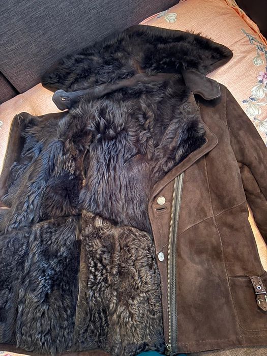 Haină de blană și haină de piele de vânzare