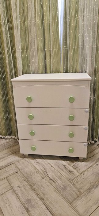 Обзавеждане за детска стая (легло, матрак, скрин, закачалка)