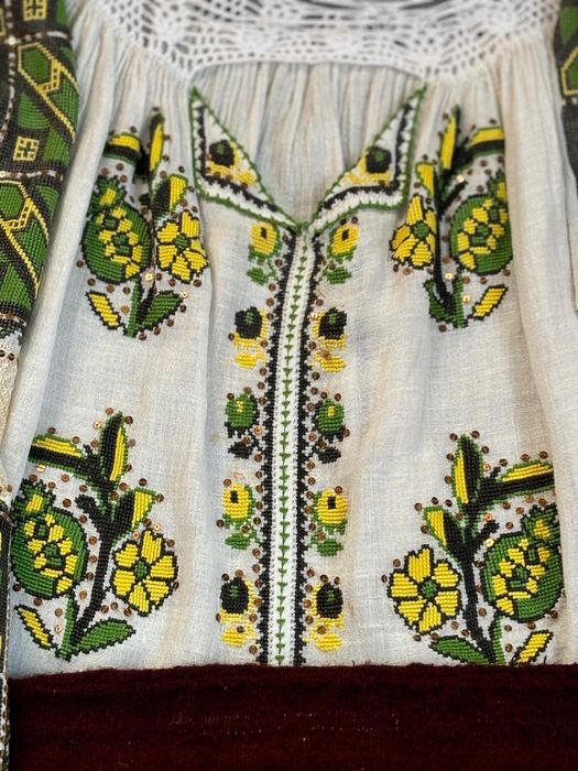 Vand costum popular autentic