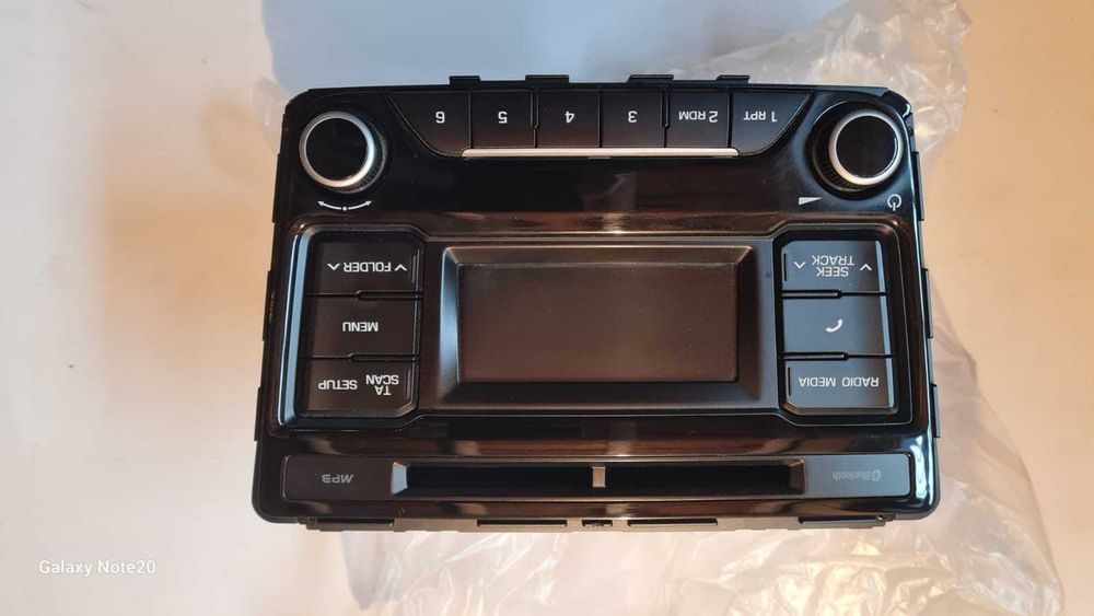 Hyundai Creta ( кнопка багажника )