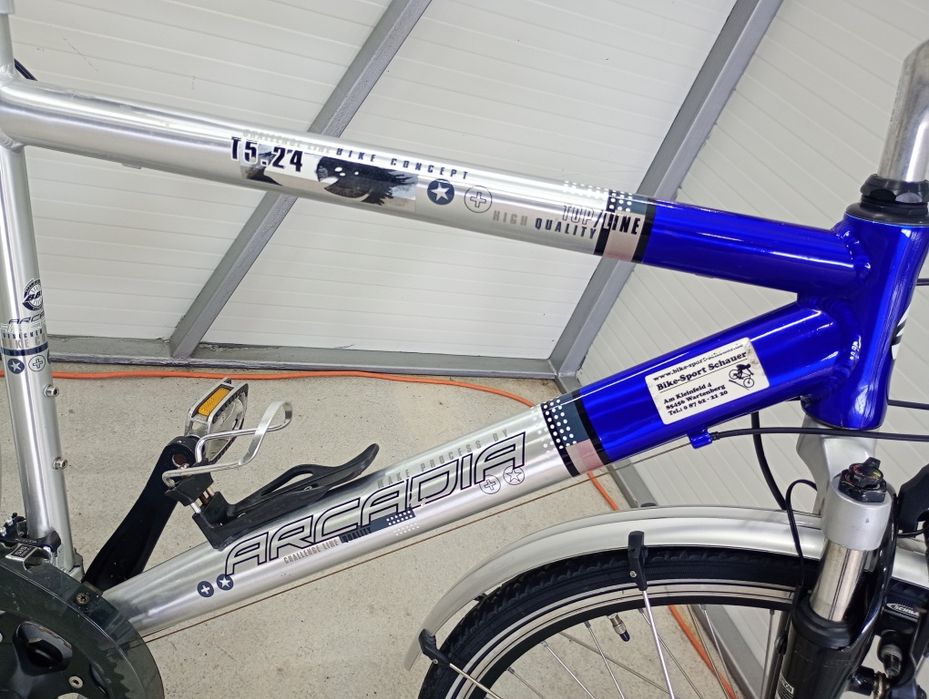 Vând bicicletă bărbați Arcadia,21 vit Deore,furcă cu Blocaj !
