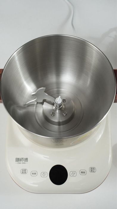 Продам тестомес 7л