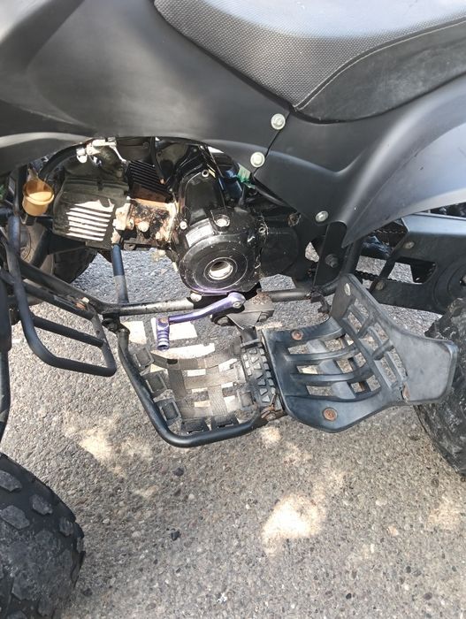 Vând sau schimb ATV
