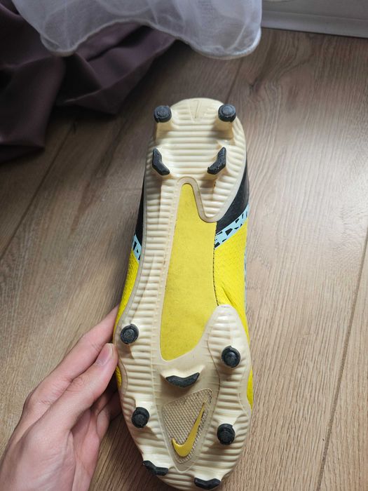 Adidasi de fotbal Nike Phantom Gt