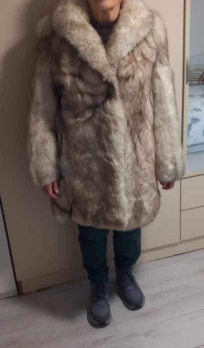 Дамско палто от сребърна лисица